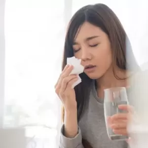 アレルギーは大人になってからも発症する？原因や対処法について解説しますのサムネイル